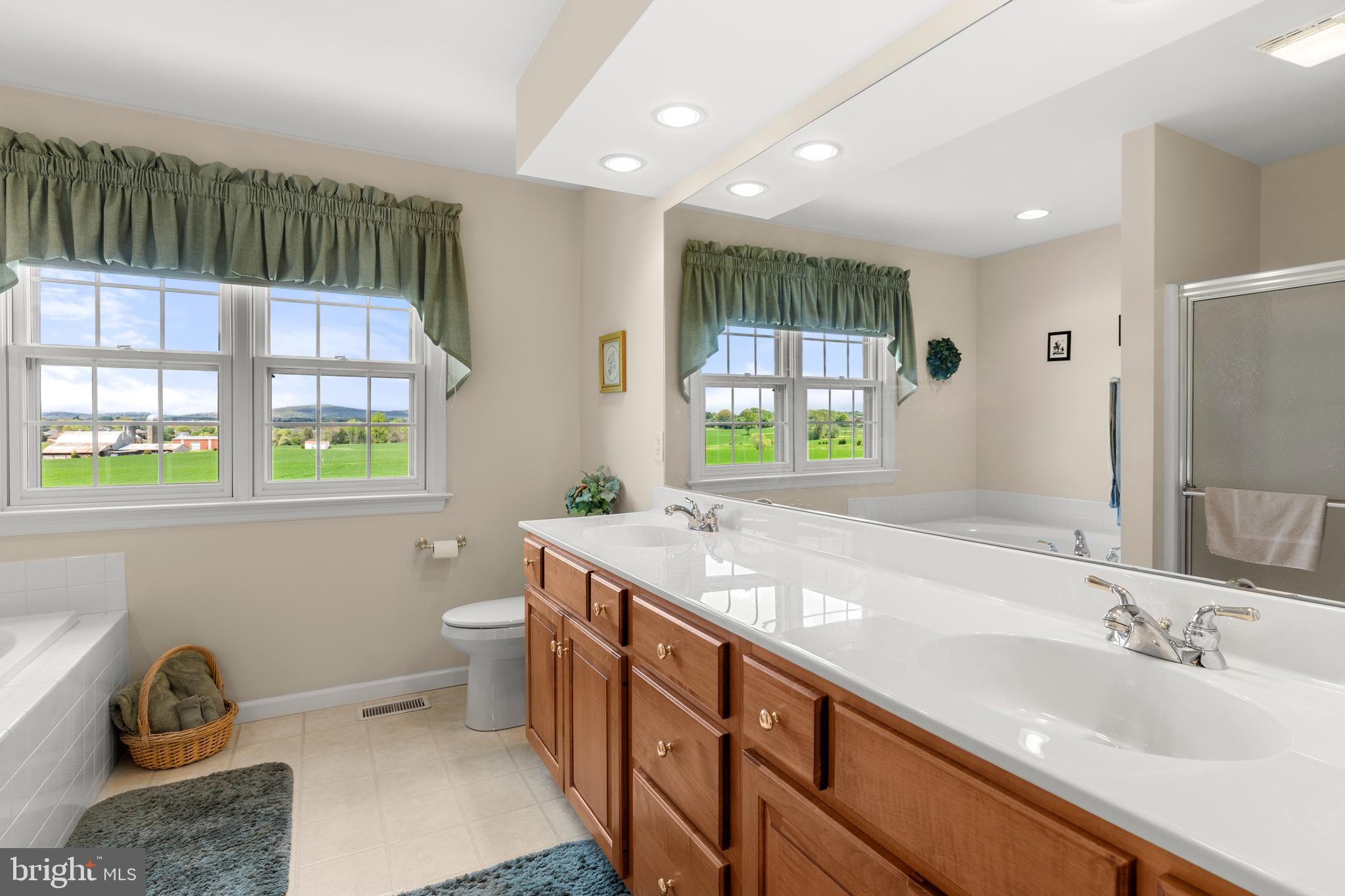 MANCHESTER MEADOWS - Residential