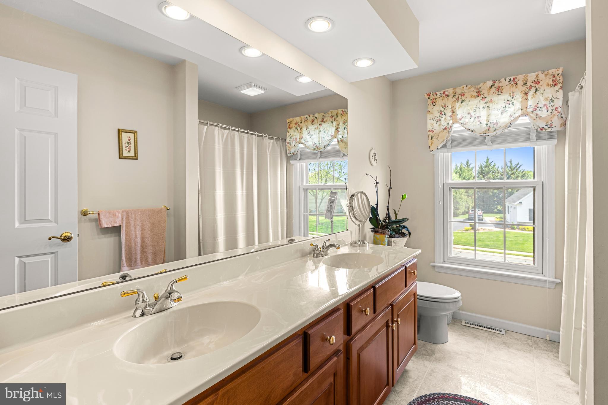 MANCHESTER MEADOWS - Residential
