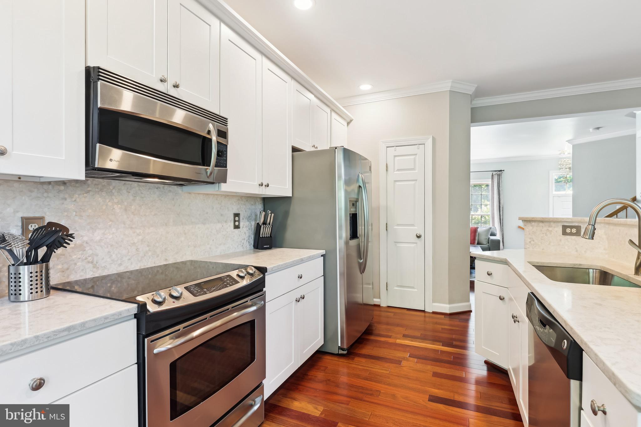 JAPONICA - Residential