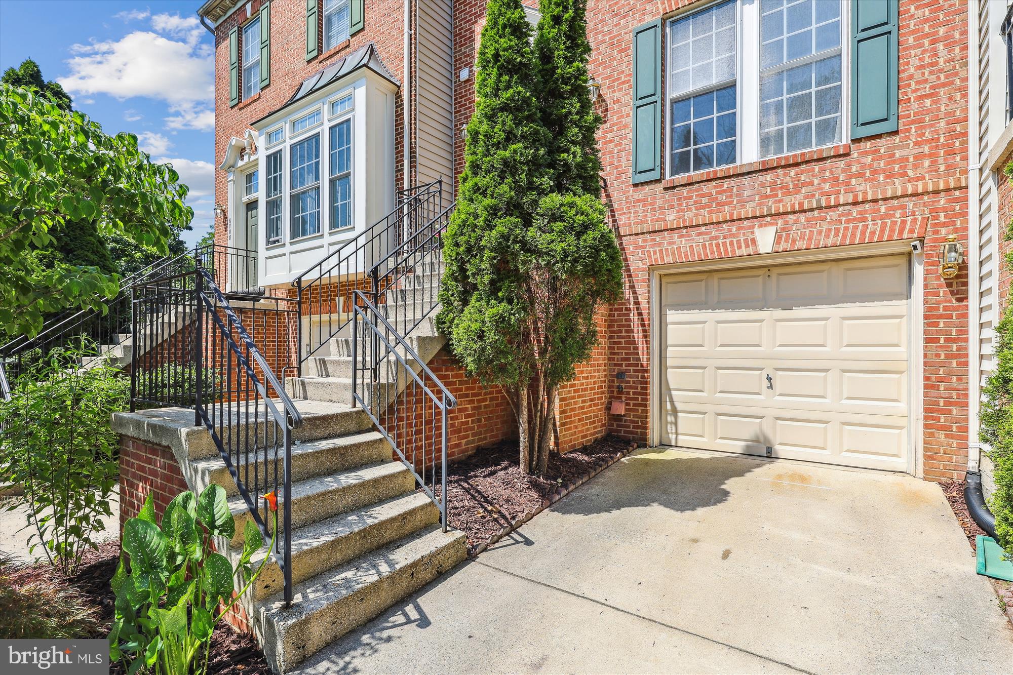 6706 DEBRA LU WAY