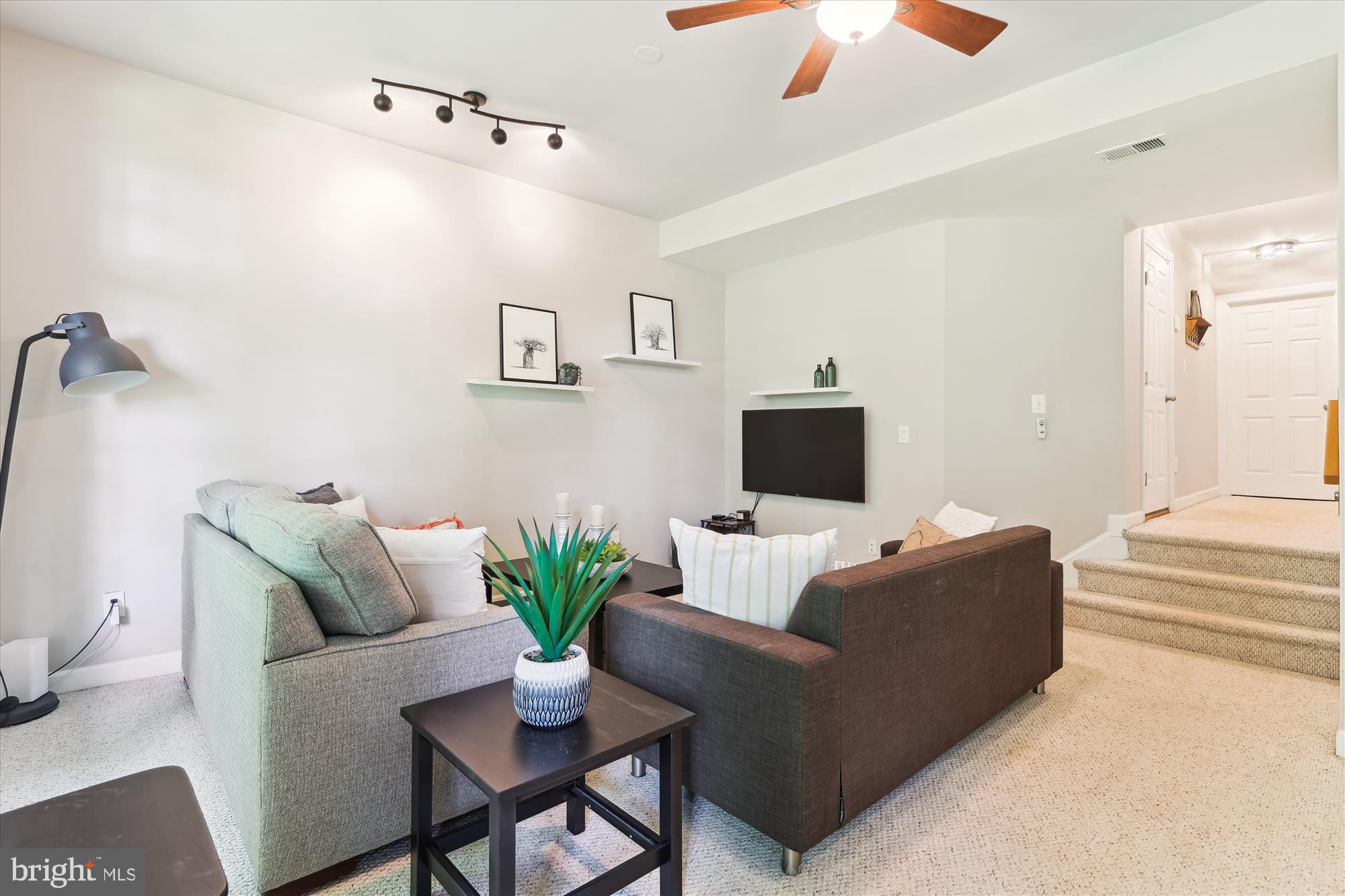 JAPONICA - Residential