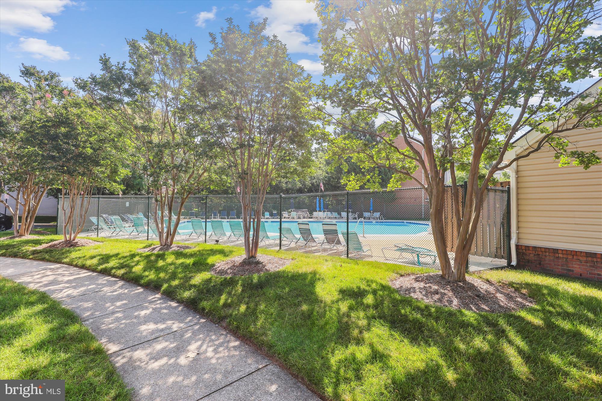 JAPONICA - Residential