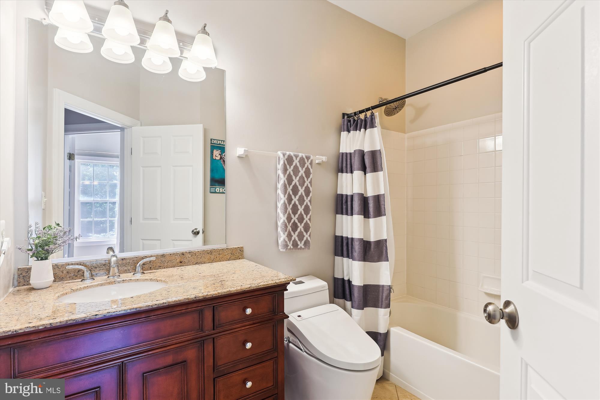 JAPONICA - Residential