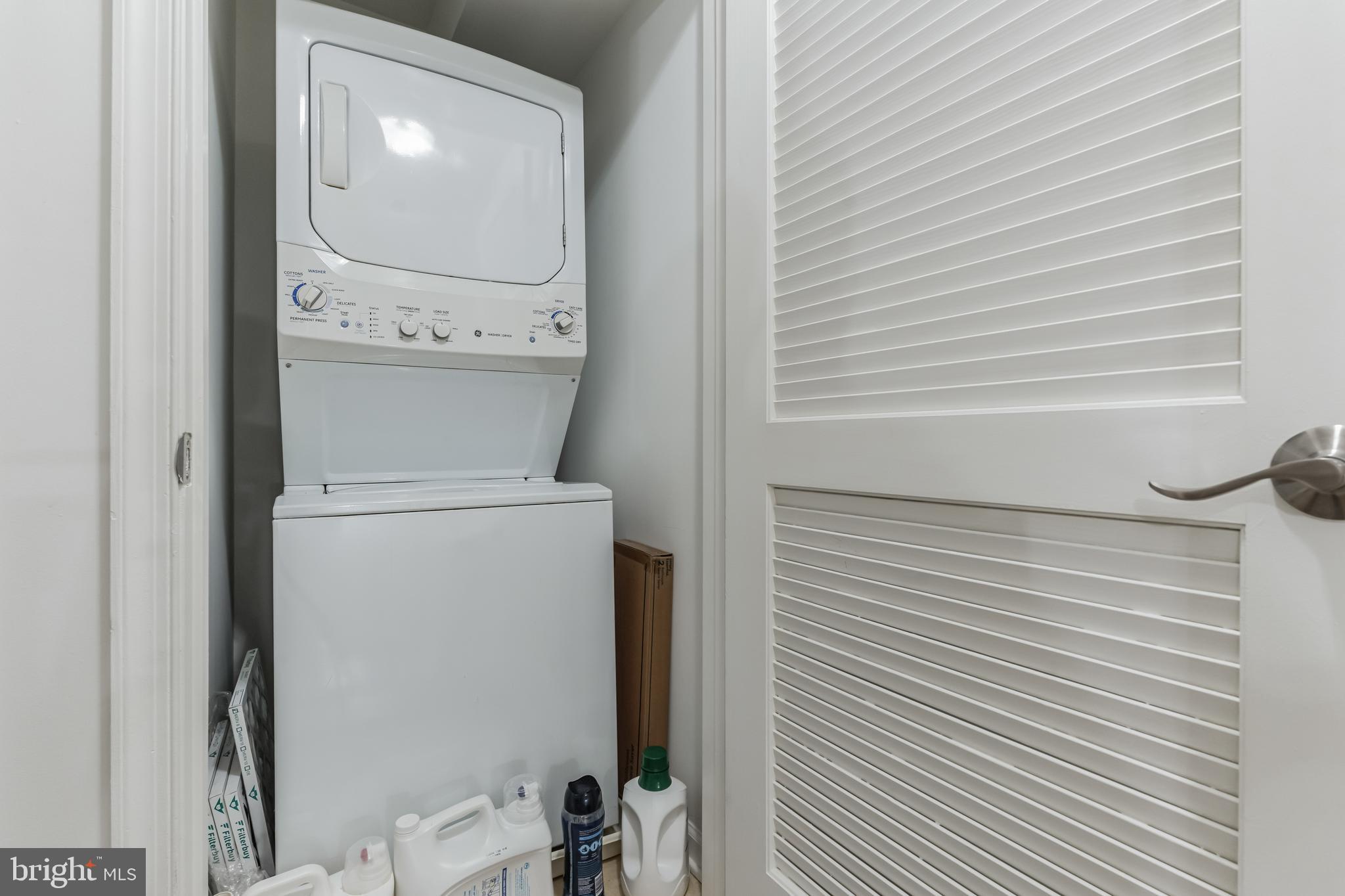 EAST MARKET AT FAIR LAKE - Residential