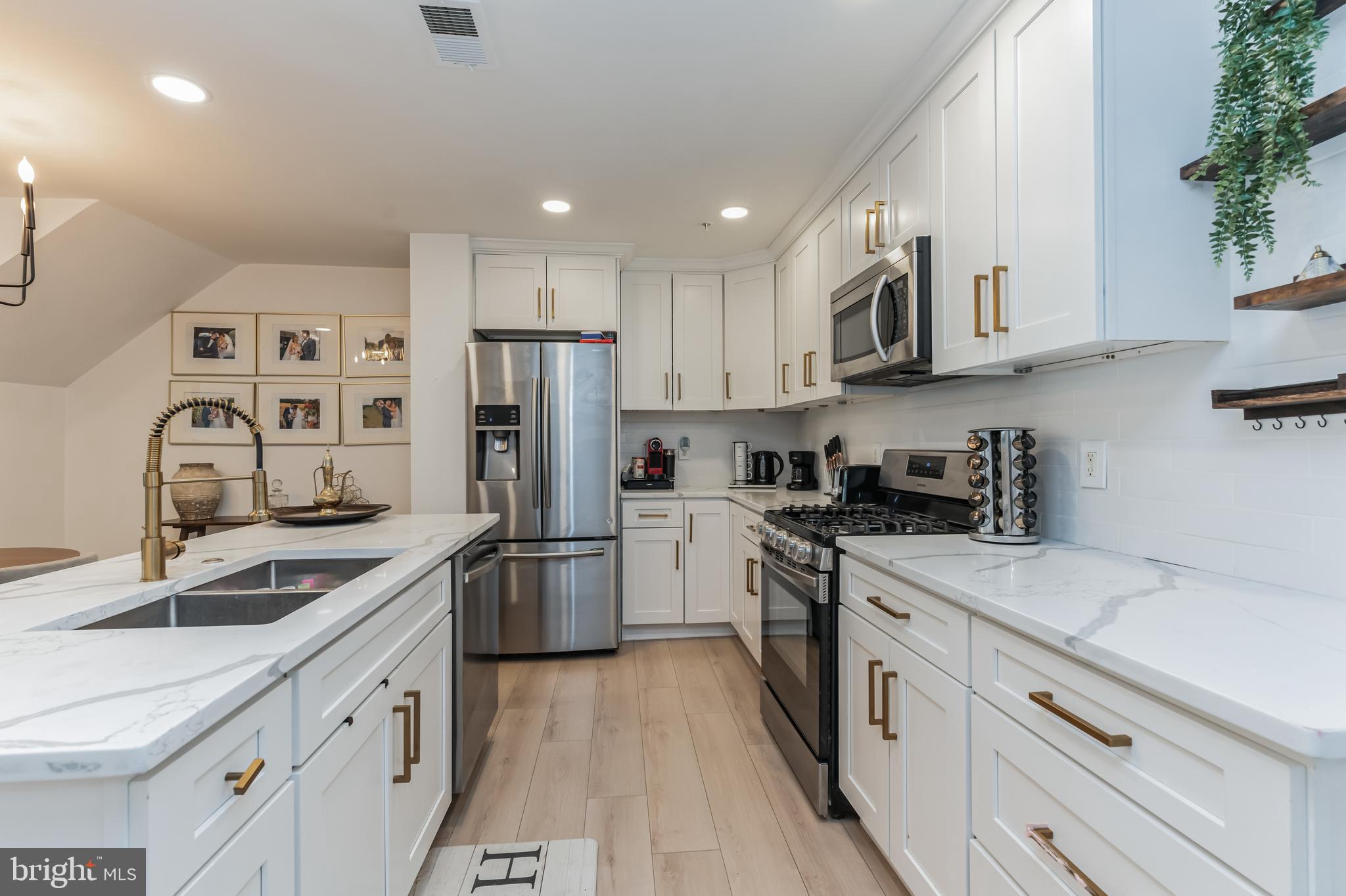 EAST MARKET AT FAIR LAKE - Residential