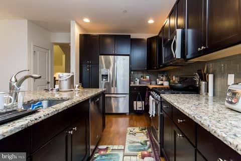 Townhouse For Rent - 207 Brinley Court<br/> PHILADELPHIA, PA 19146