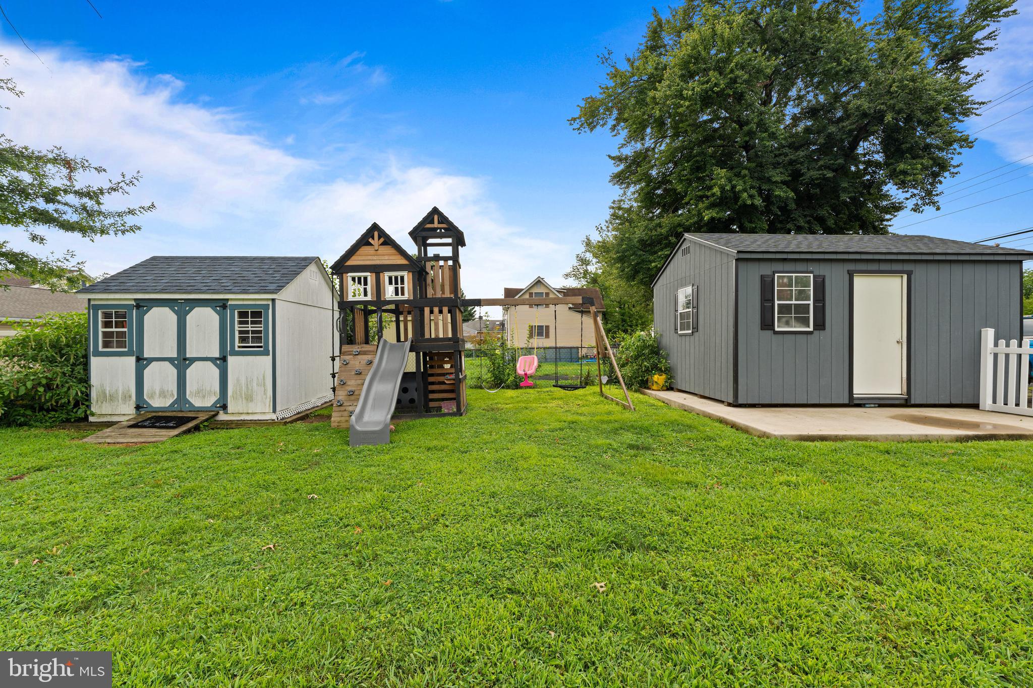 2807 JUNE AVENUE