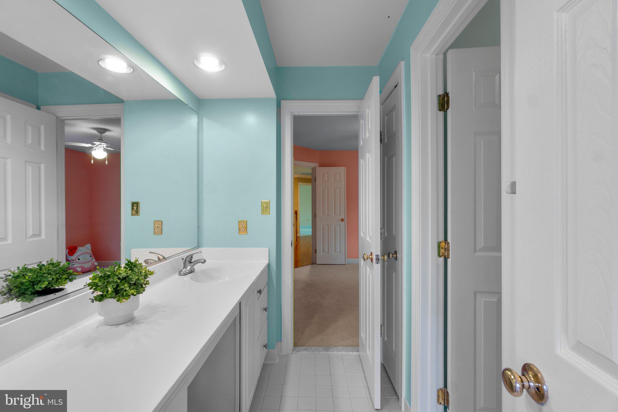 VALLEY GATE - Residential