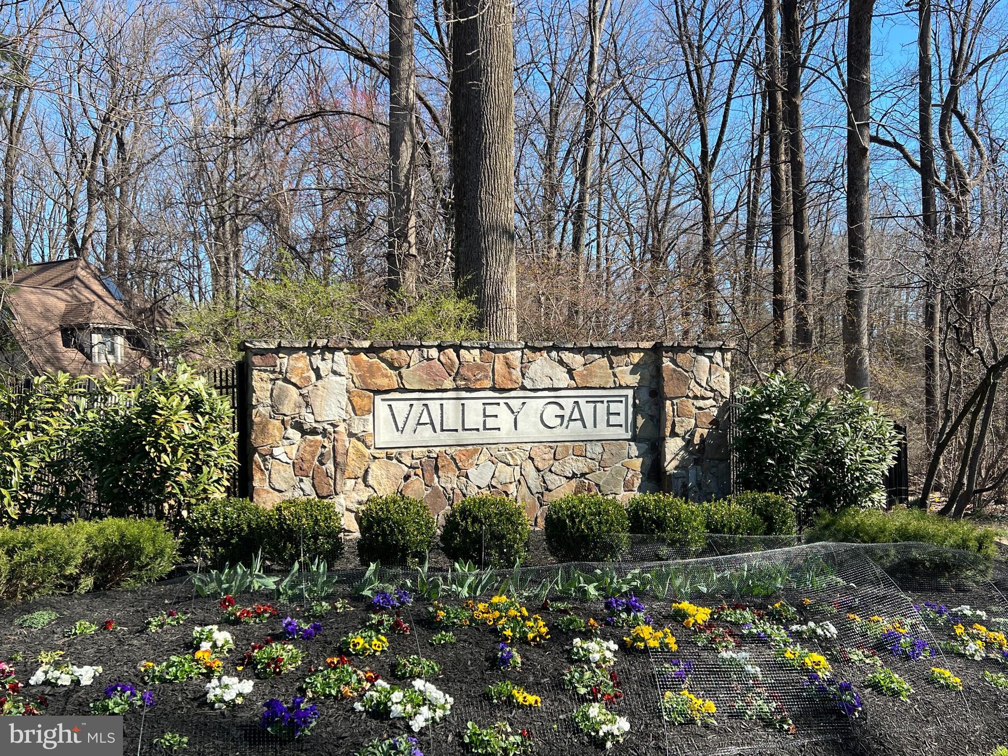 VALLEY GATE - Residential