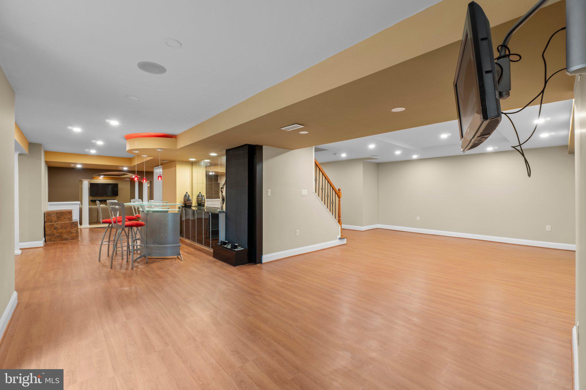 VALLEY GATE - Residential