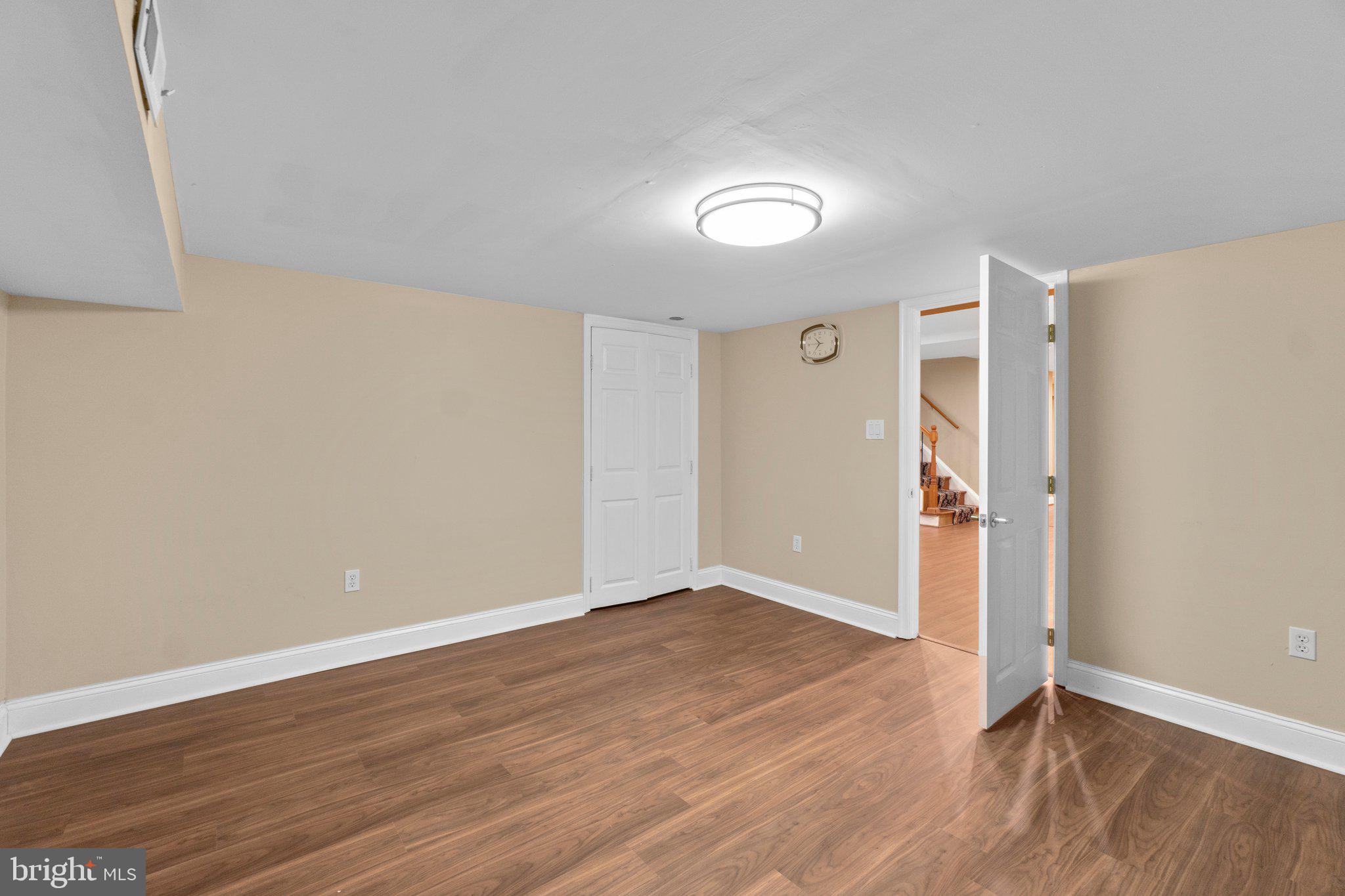 VALLEY GATE - Residential