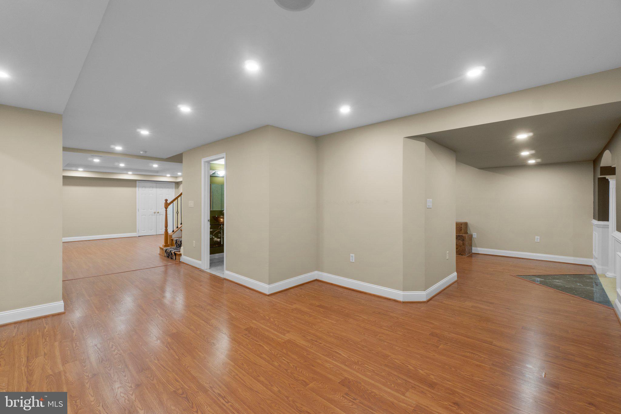 VALLEY GATE - Residential