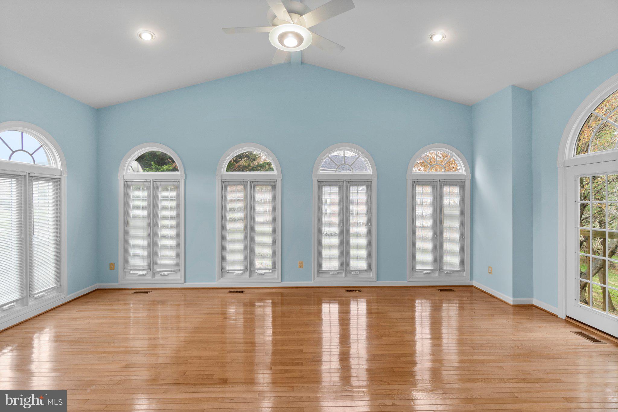 VALLEY GATE - Residential