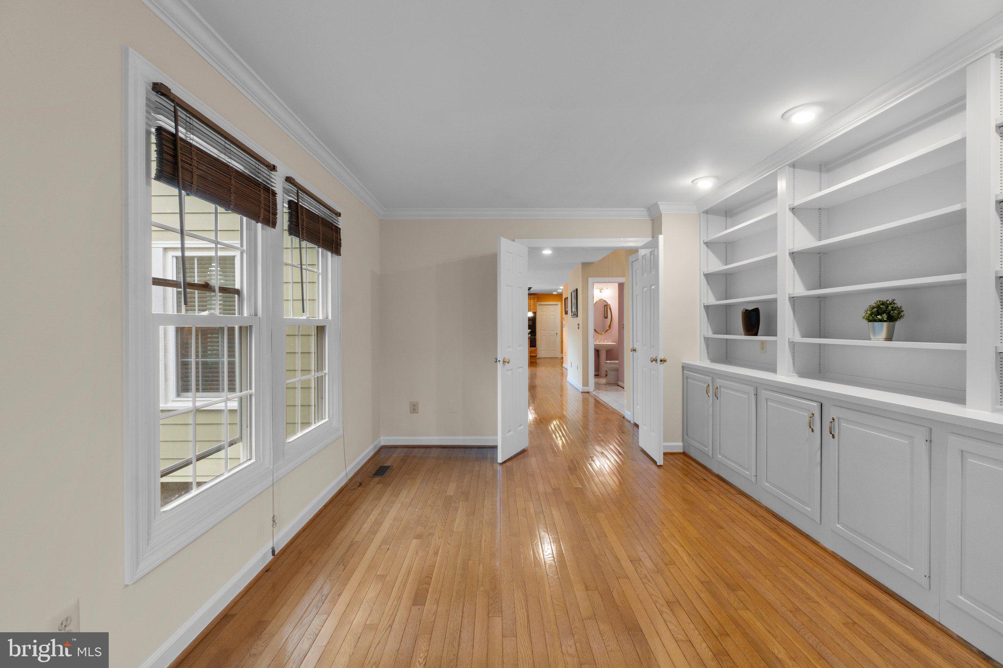 VALLEY GATE - Residential