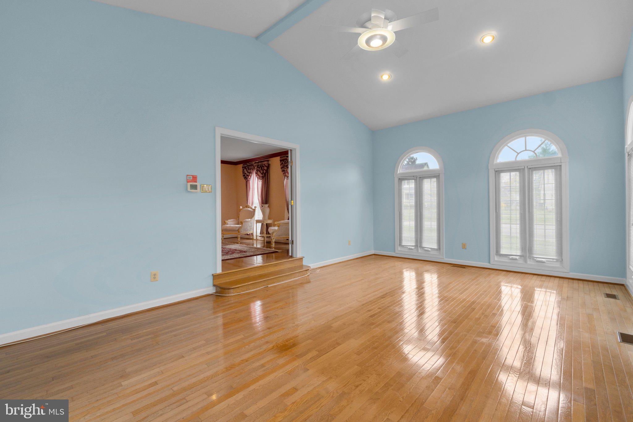 VALLEY GATE - Residential