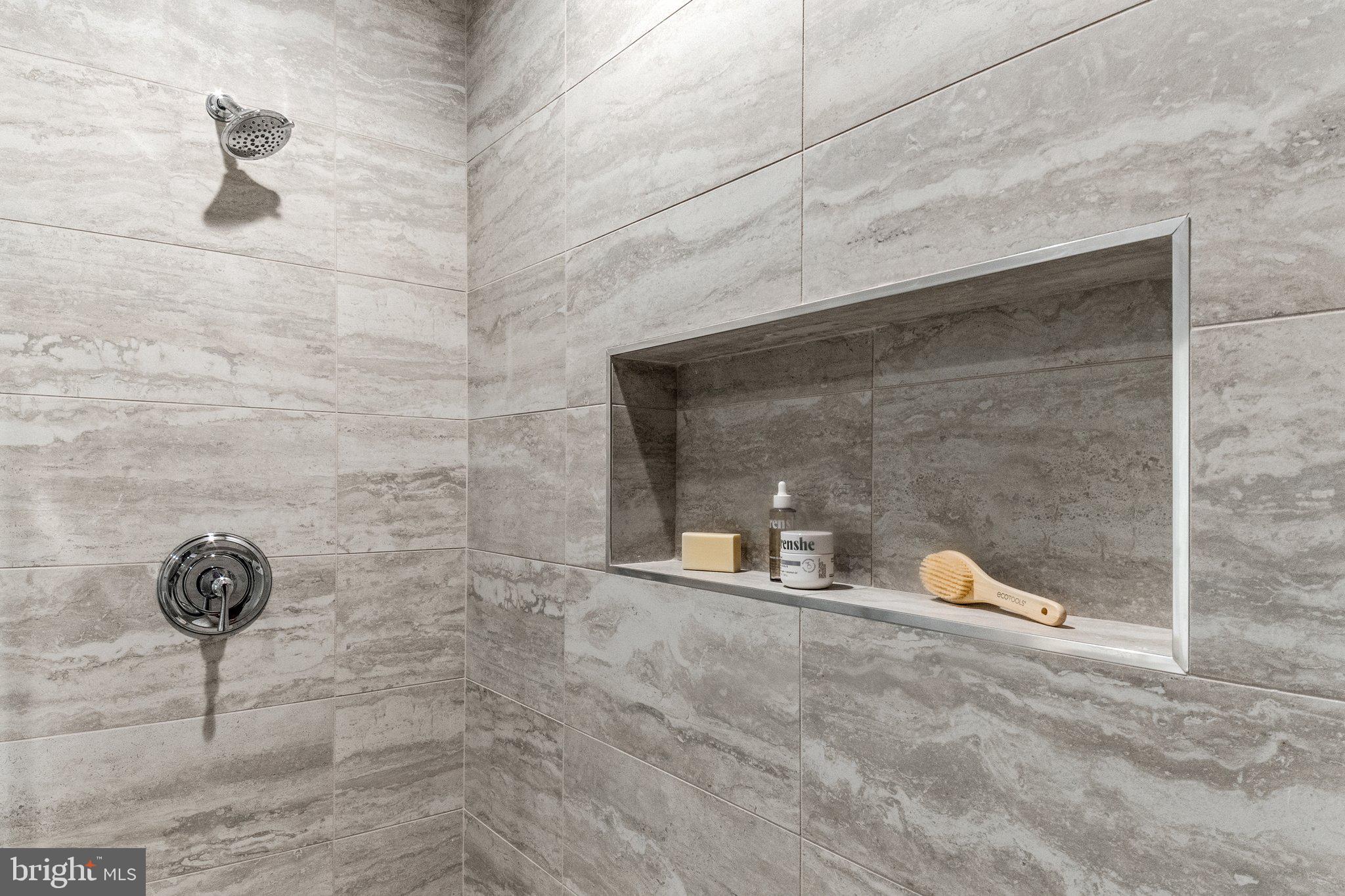 RUCKERS LANGLEY - Residential