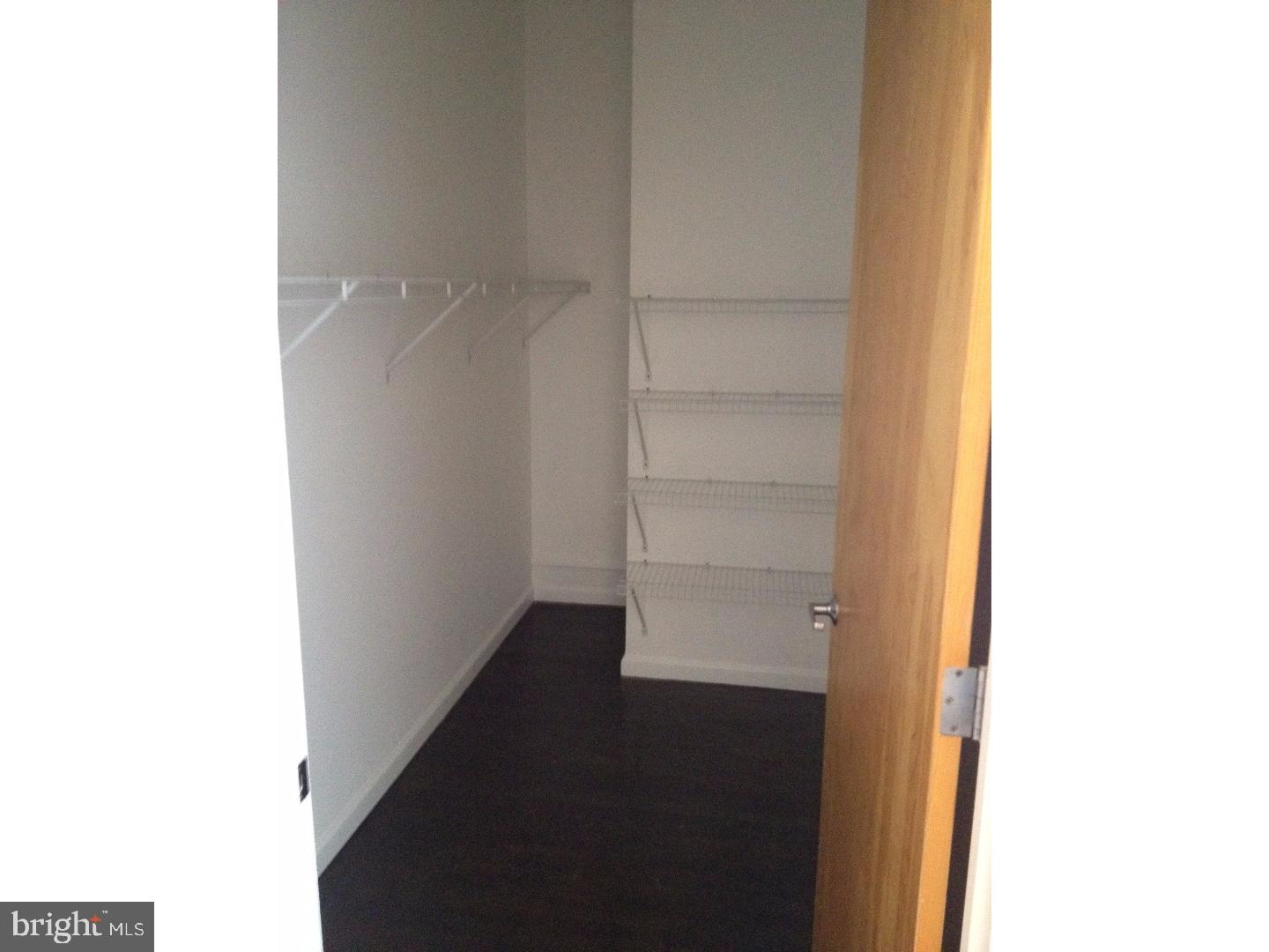 CENTER CITY - Residential Lease