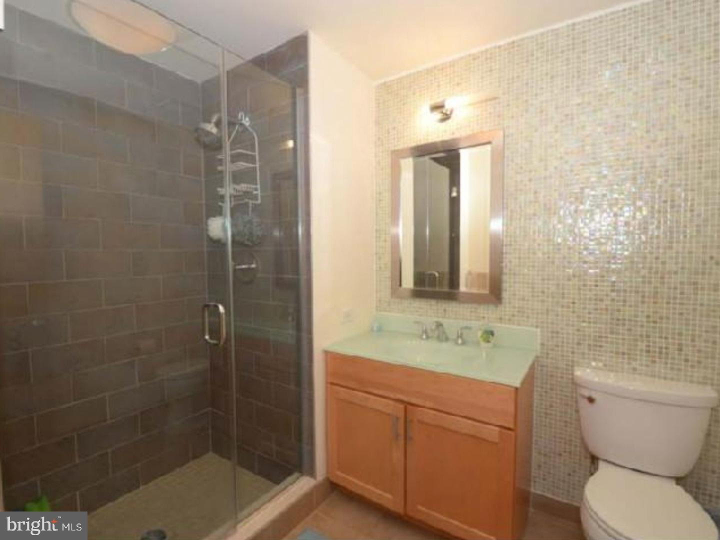 CENTER CITY - Residential Lease