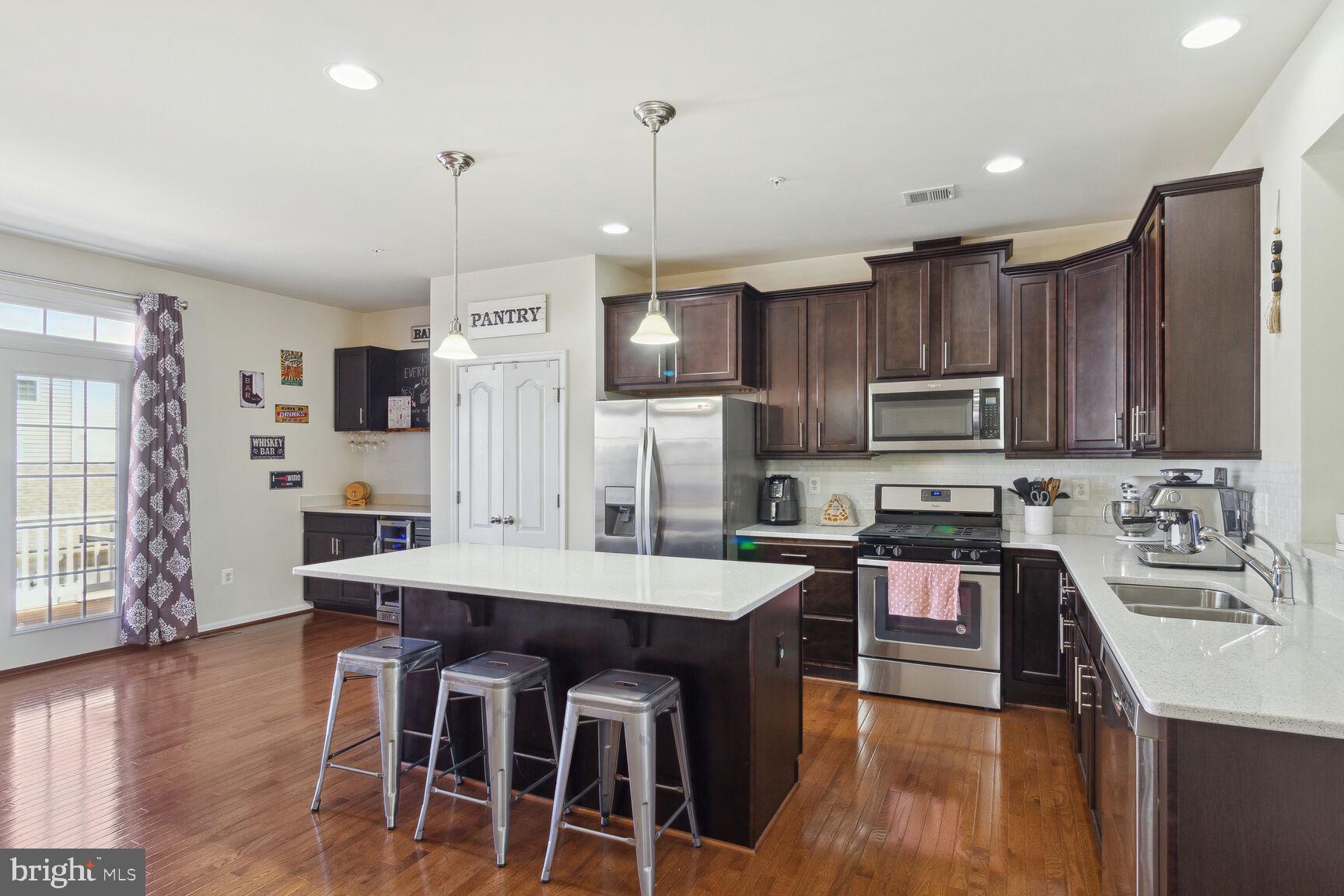 MARKET SQUARE - Residential