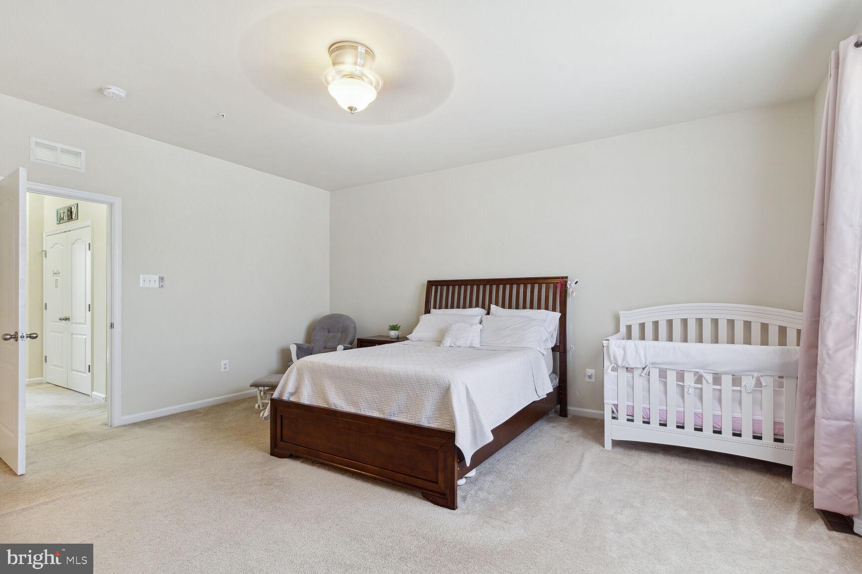 MARKET SQUARE - Residential