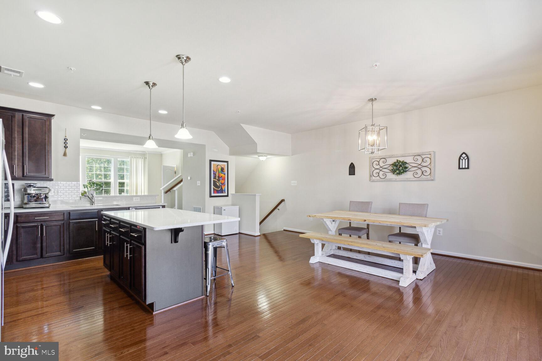 MARKET SQUARE - Residential