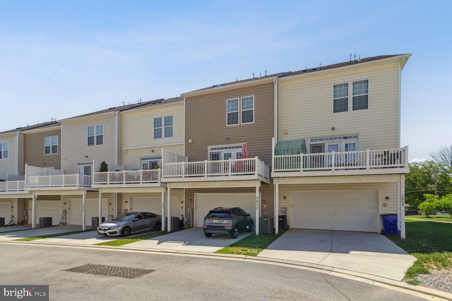 MARKET SQUARE - Residential