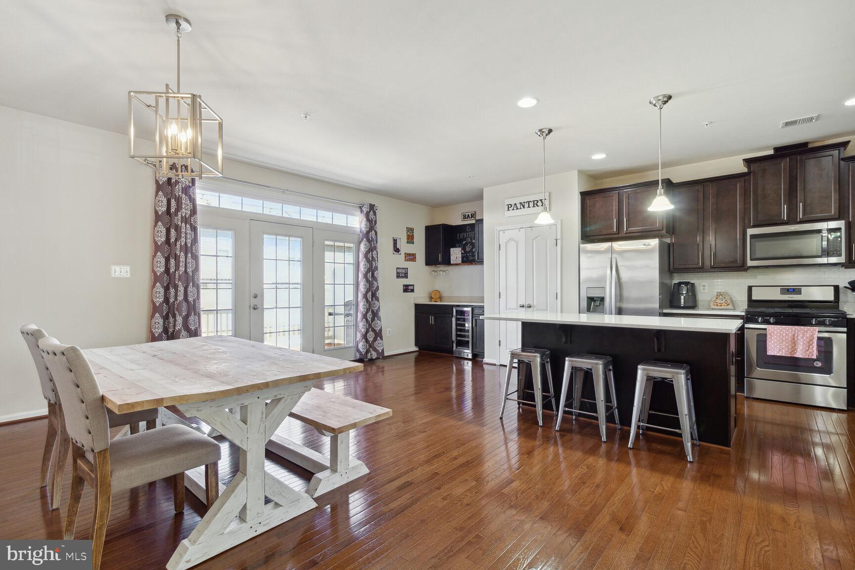 MARKET SQUARE - Residential