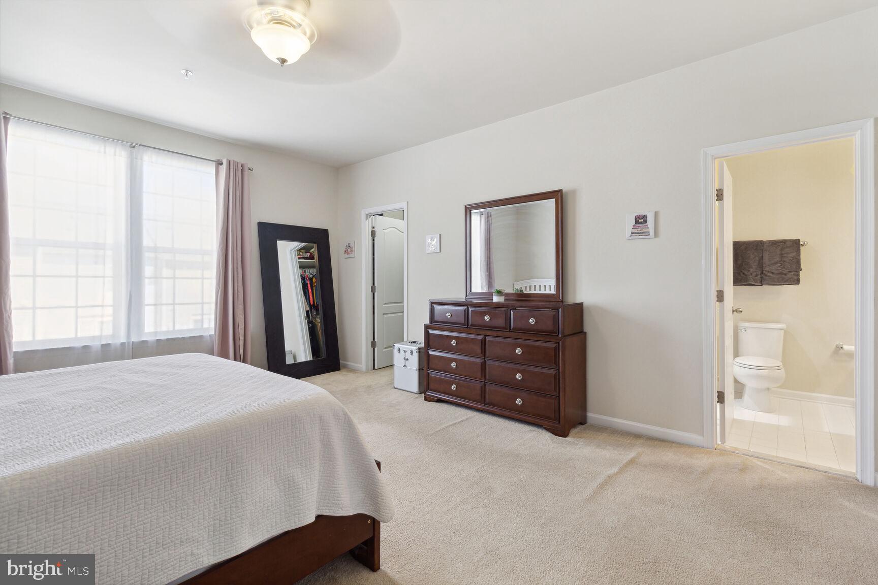 MARKET SQUARE - Residential