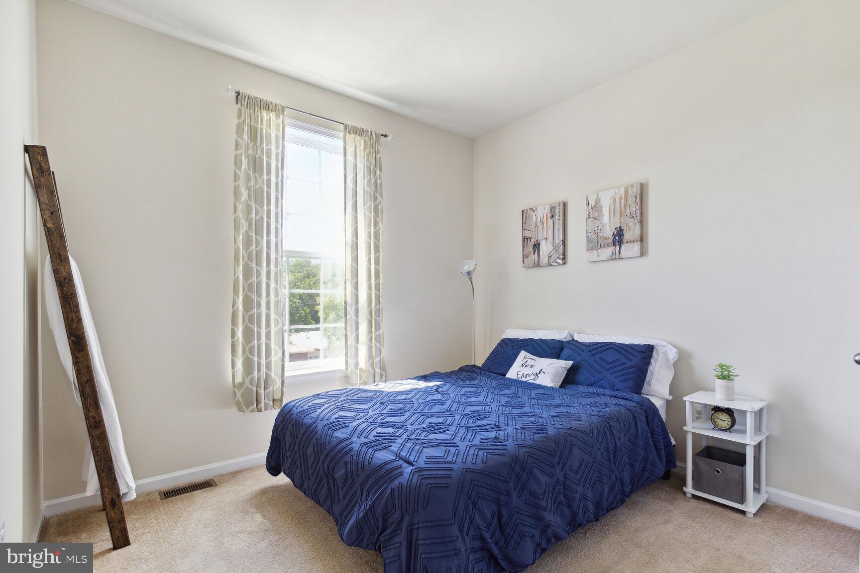 MARKET SQUARE - Residential