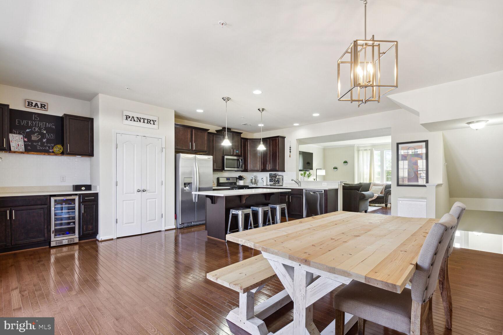 MARKET SQUARE - Residential