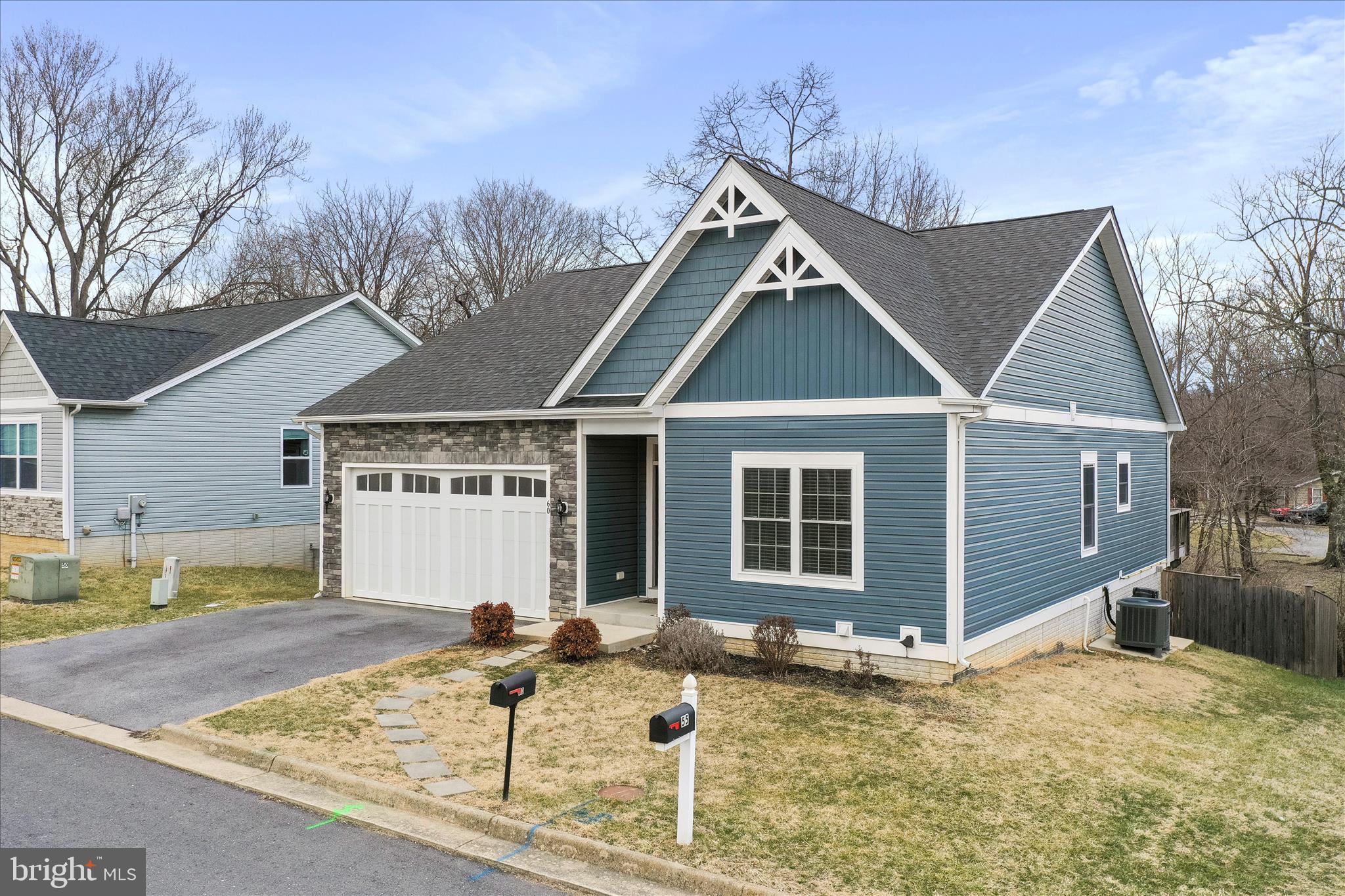 ASHLAND VILLAGE - Residential