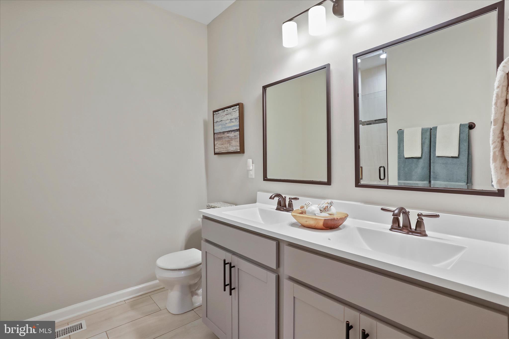 ASHLAND VILLAGE - Residential