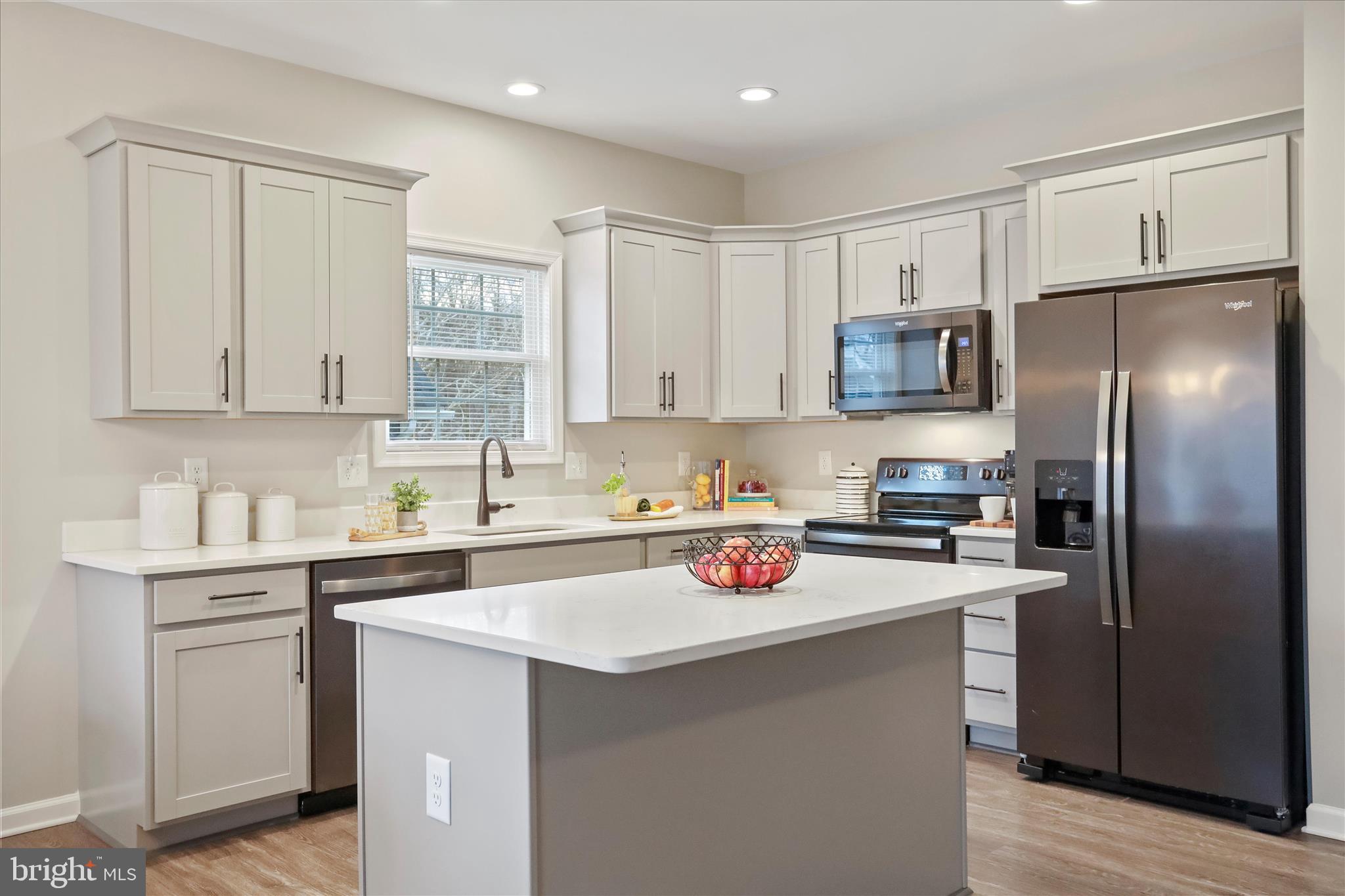 ASHLAND VILLAGE - Residential