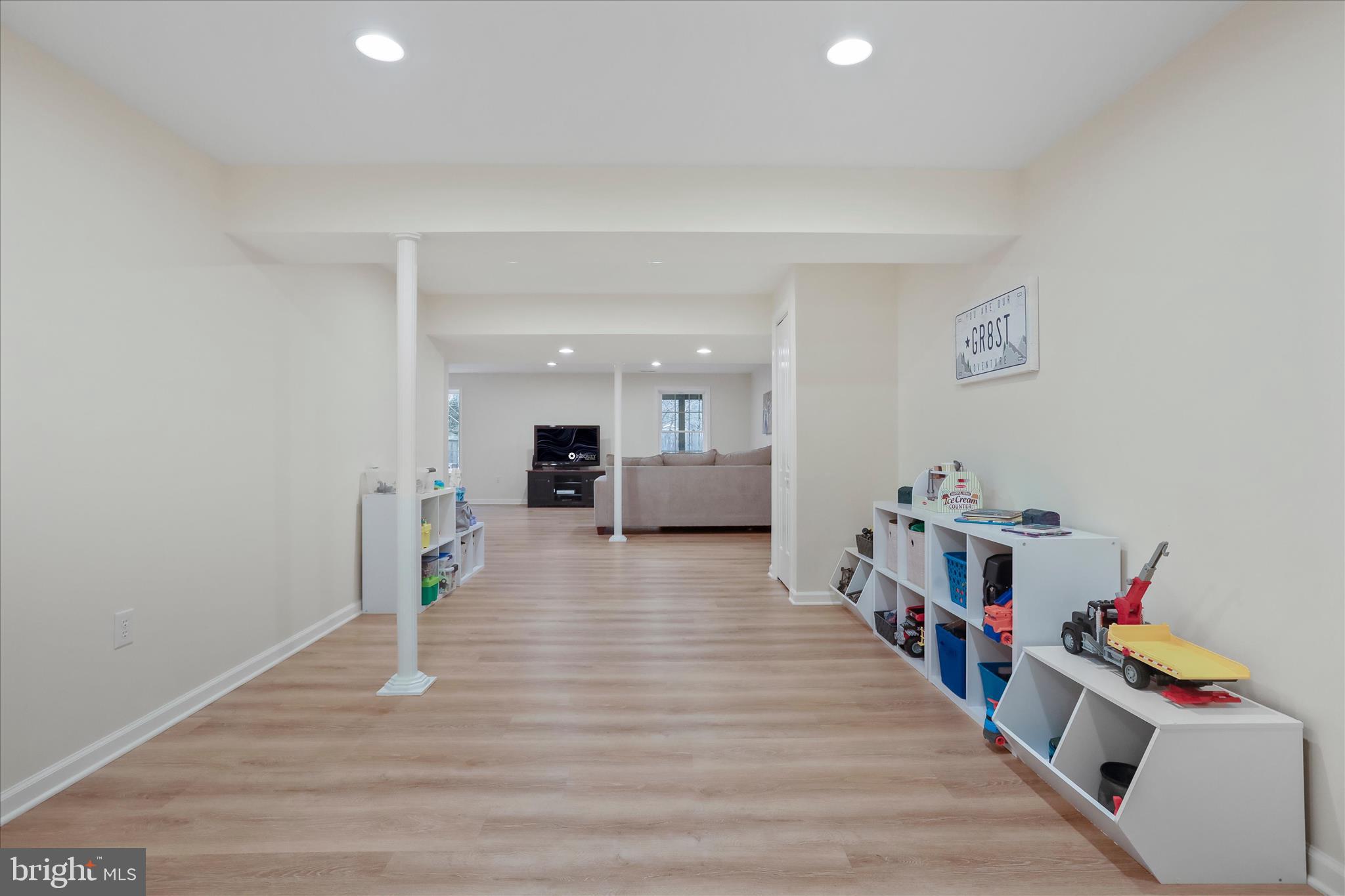 ASHLAND VILLAGE - Residential