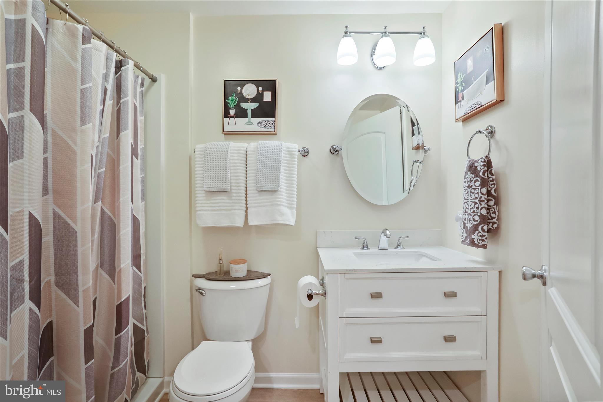 ASHLAND VILLAGE - Residential