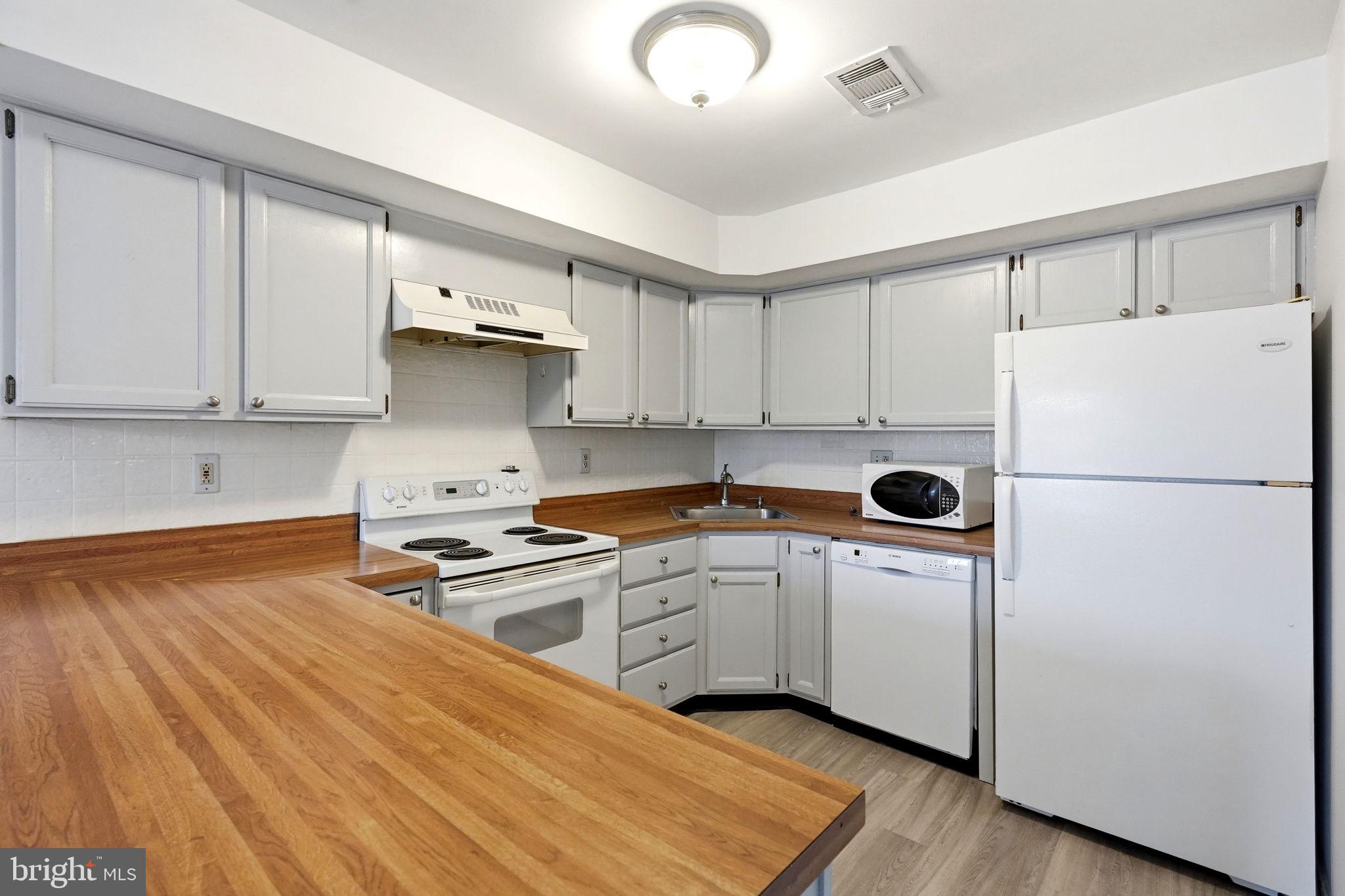 219 SMALLWOOD COURT 219