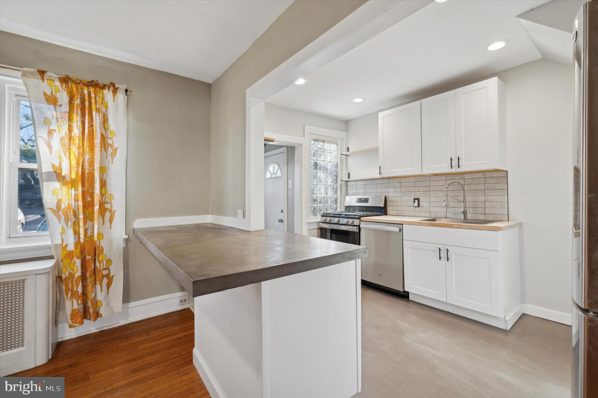 GERMANTOWN - Residential