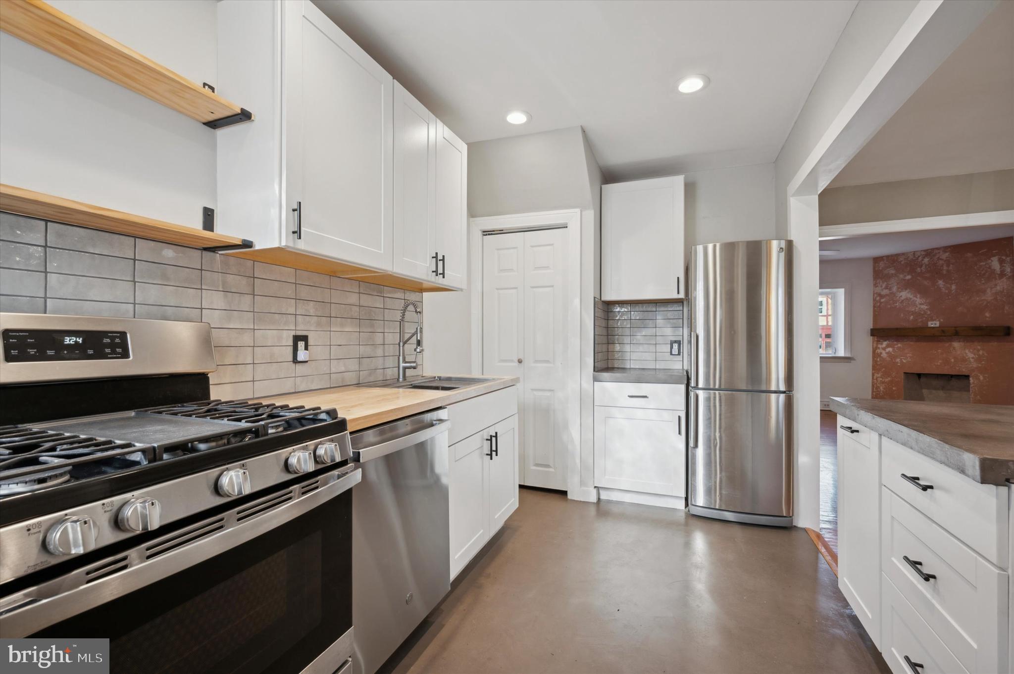 GERMANTOWN - Residential