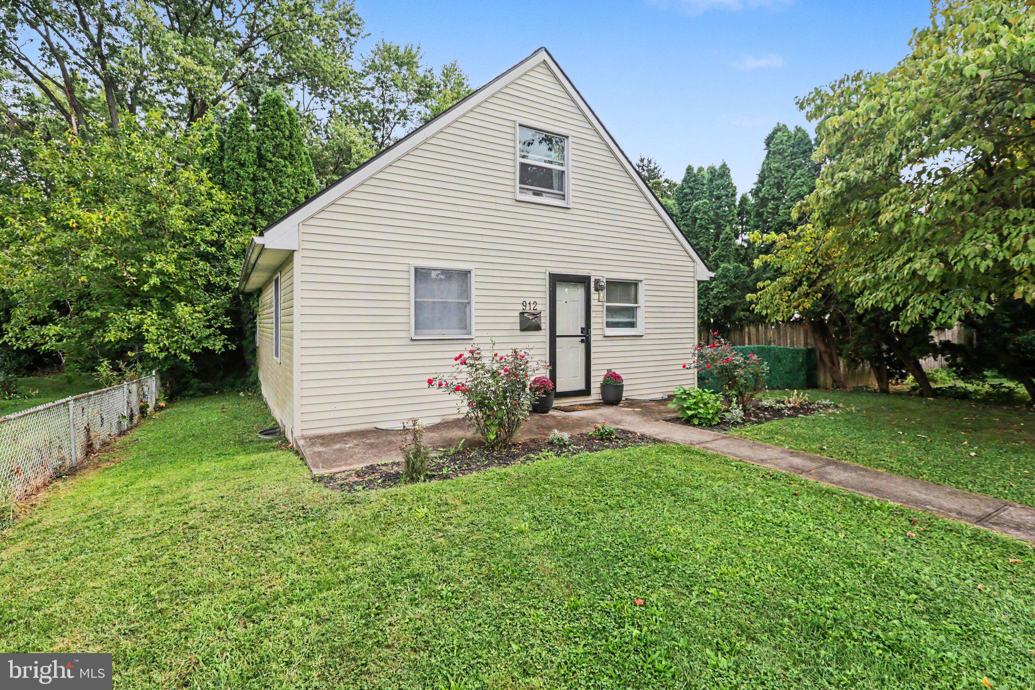 912 HIGH STREET