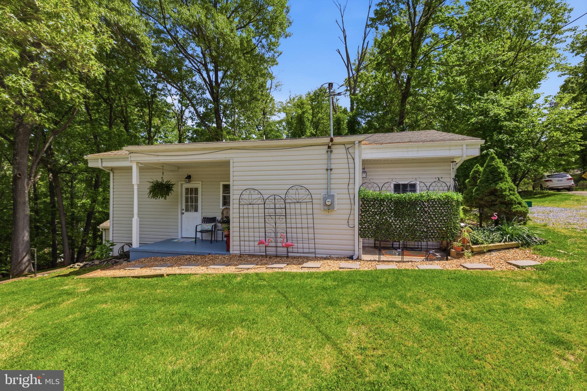 350 EVERGREEN LANE