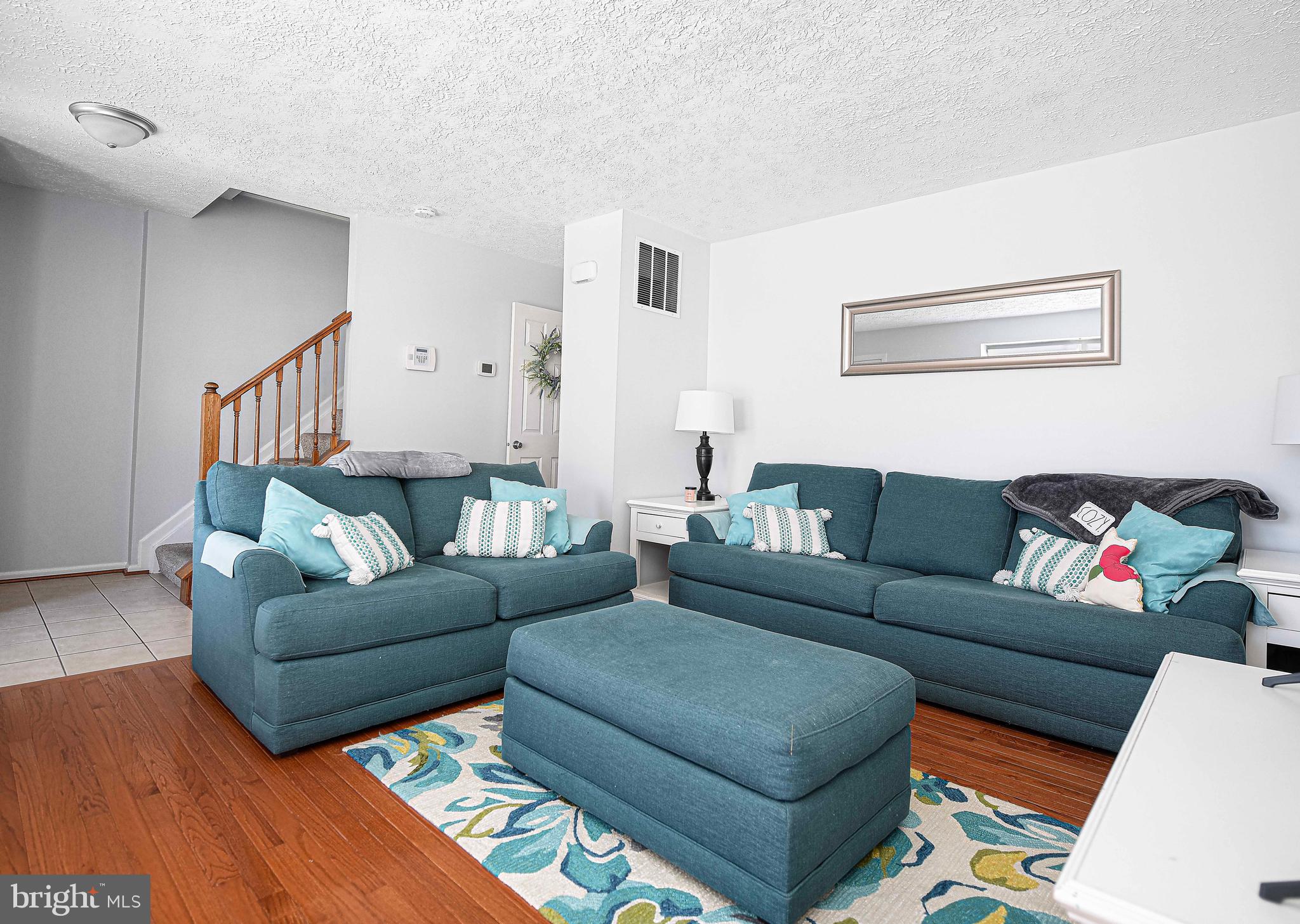 LAUREL WOODS - Residential