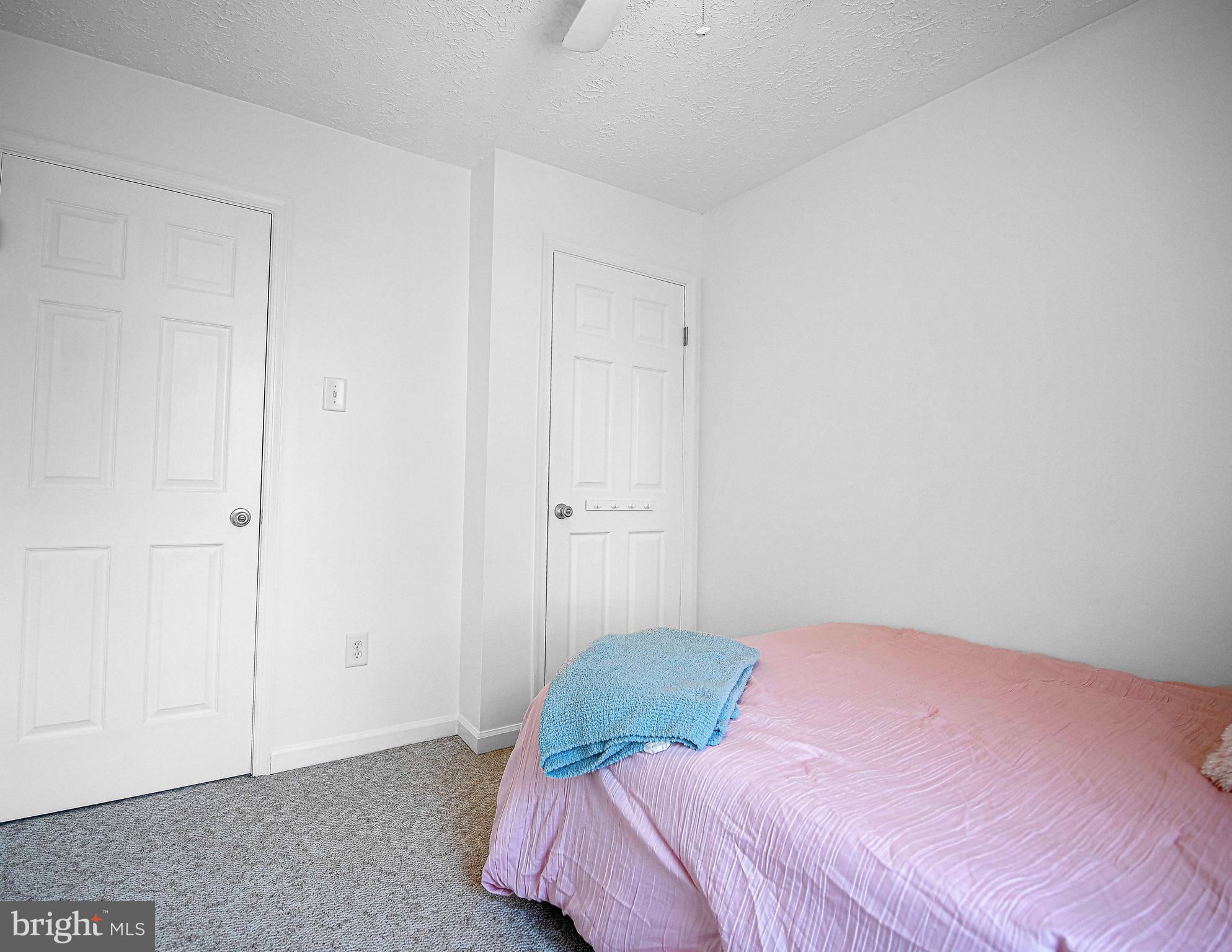 LAUREL WOODS - Residential