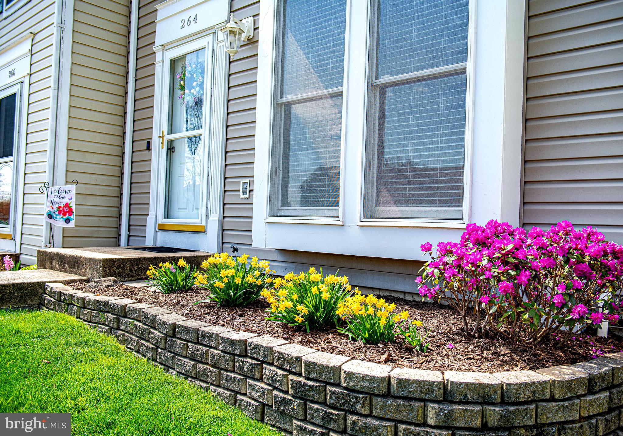 LAUREL WOODS - Residential