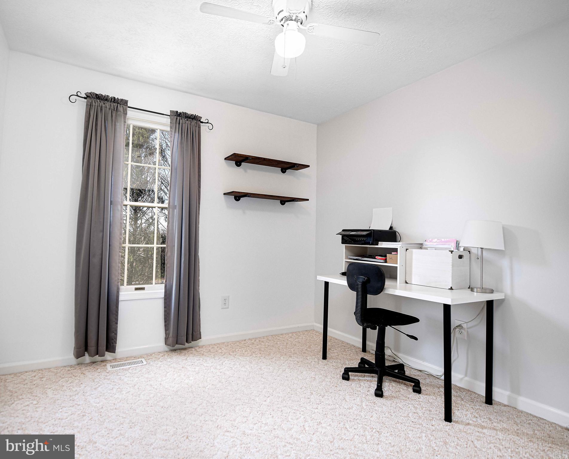 LAUREL WOODS - Residential