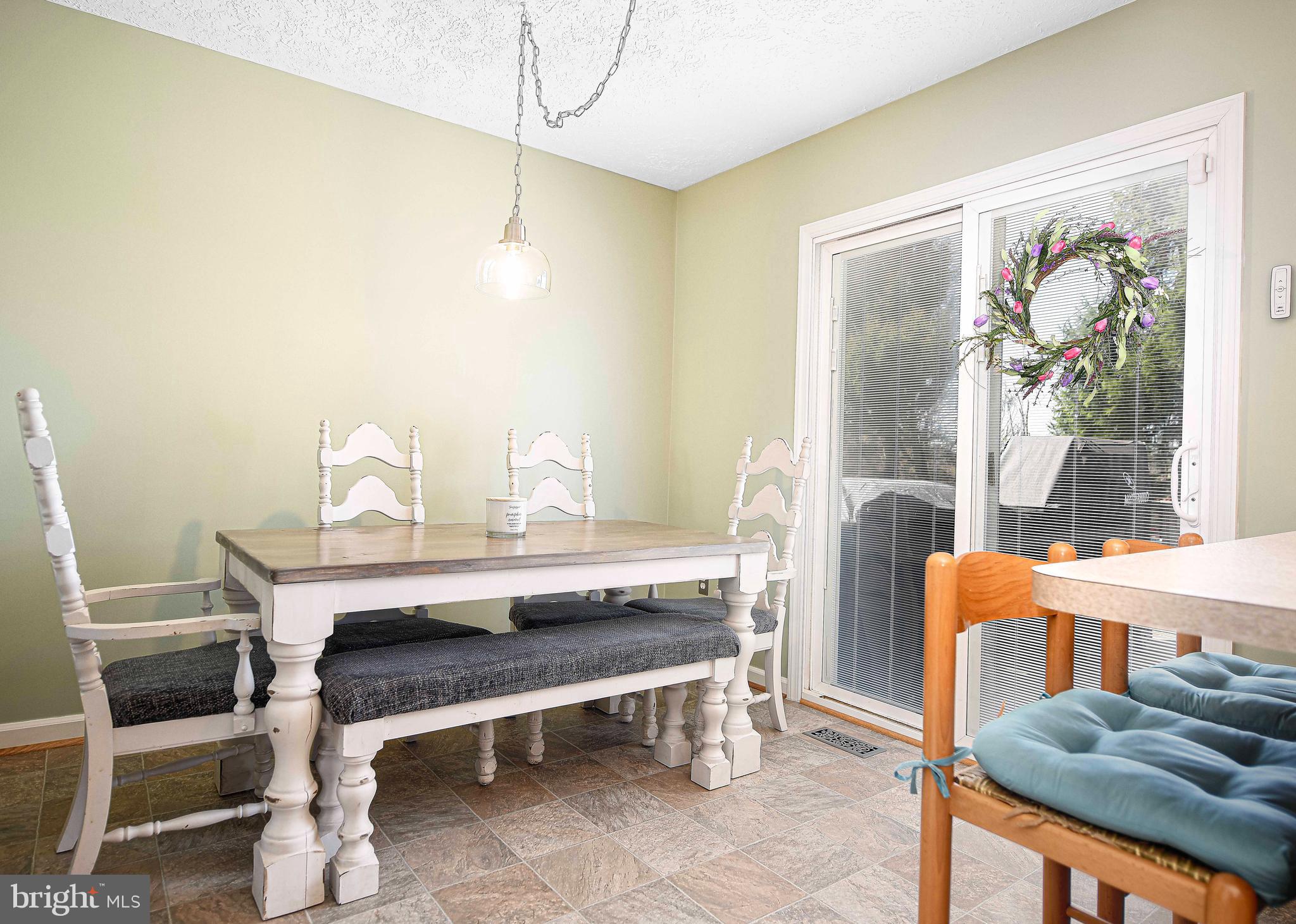 LAUREL WOODS - Residential