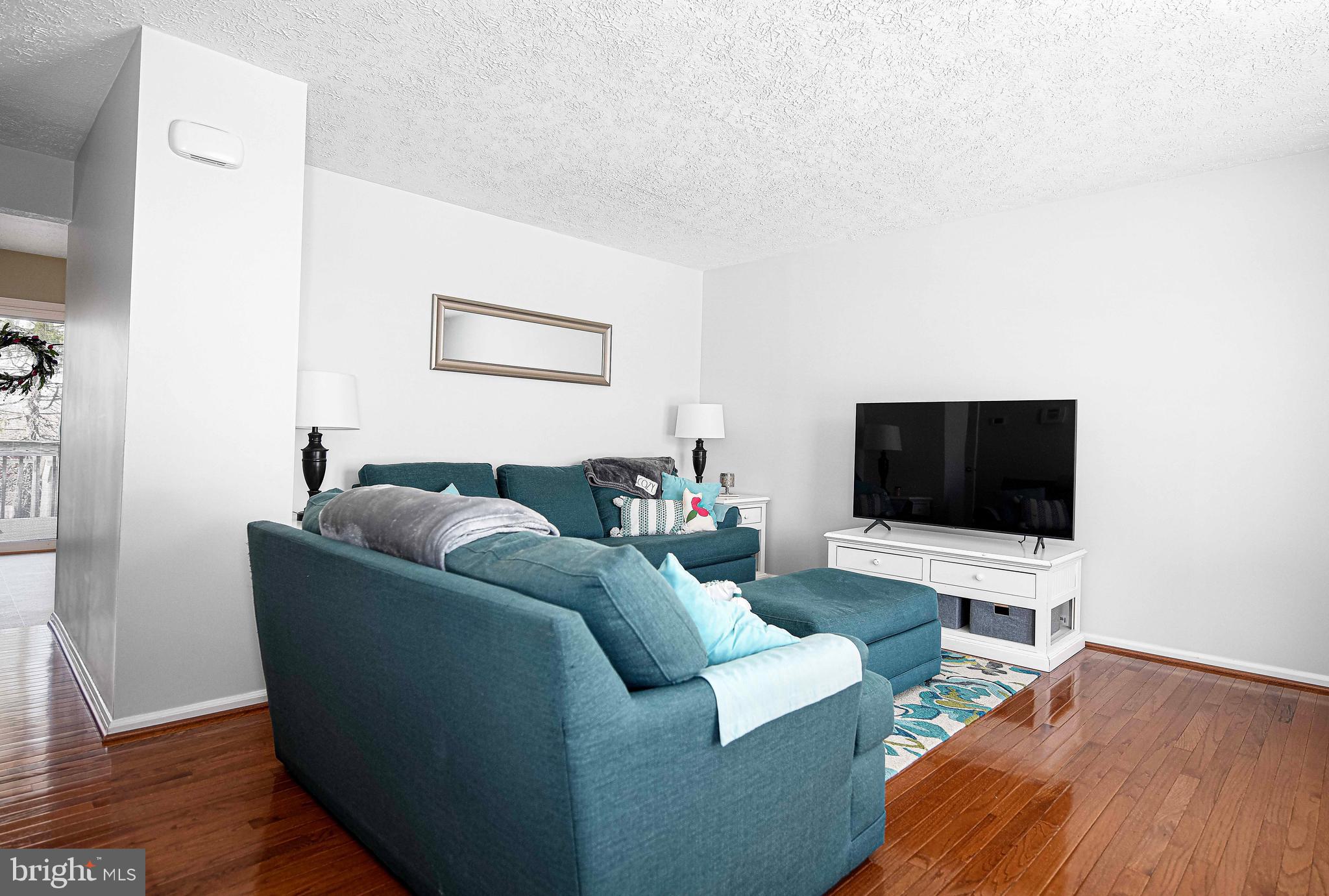 LAUREL WOODS - Residential