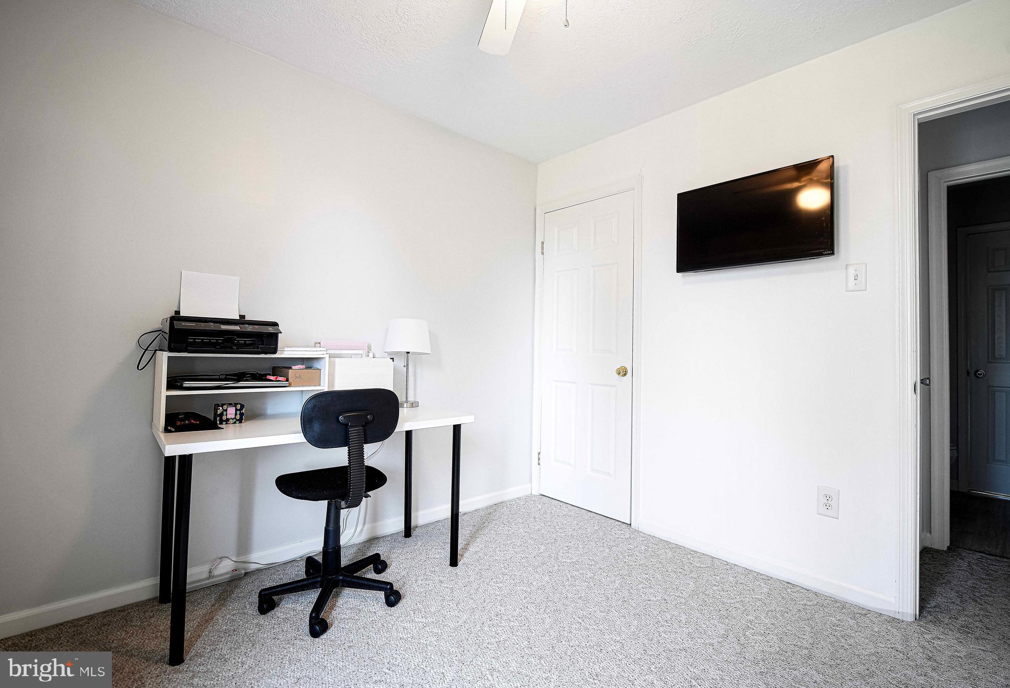 LAUREL WOODS - Residential