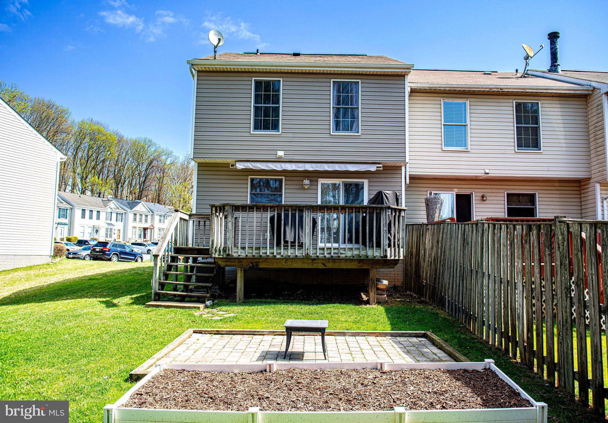 LAUREL WOODS - Residential