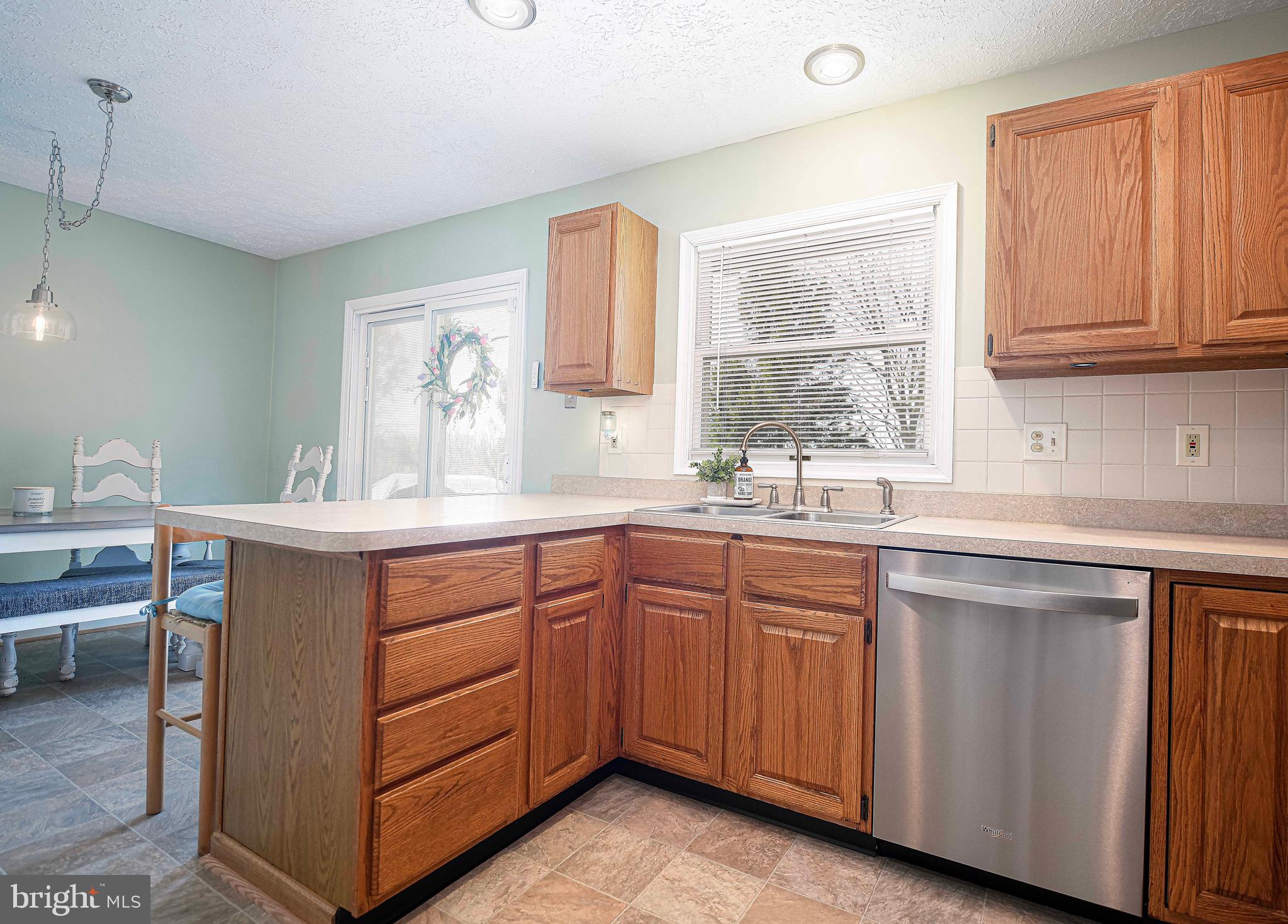 LAUREL WOODS - Residential