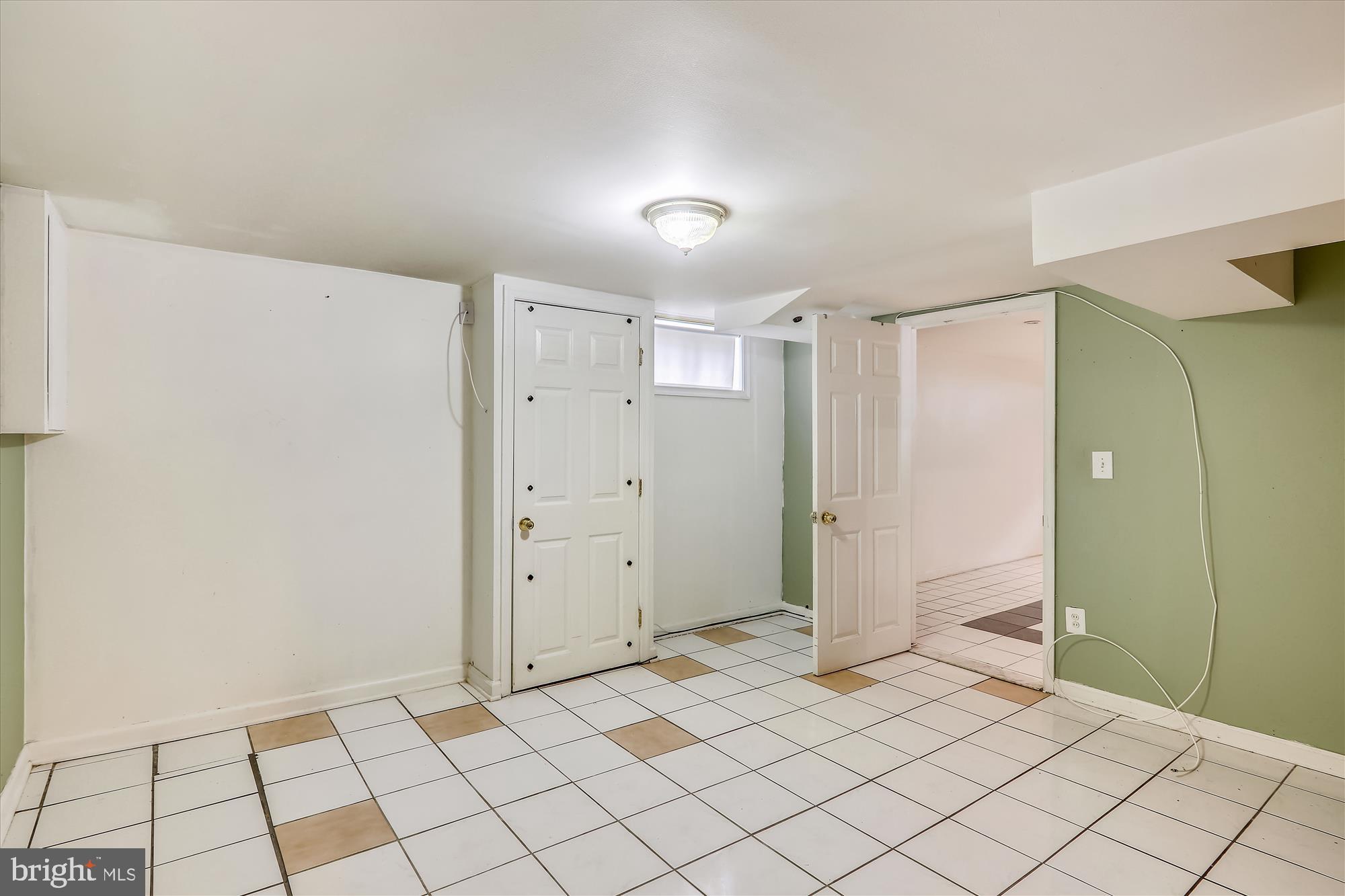 UNIVERSITY GARDENS - Residential